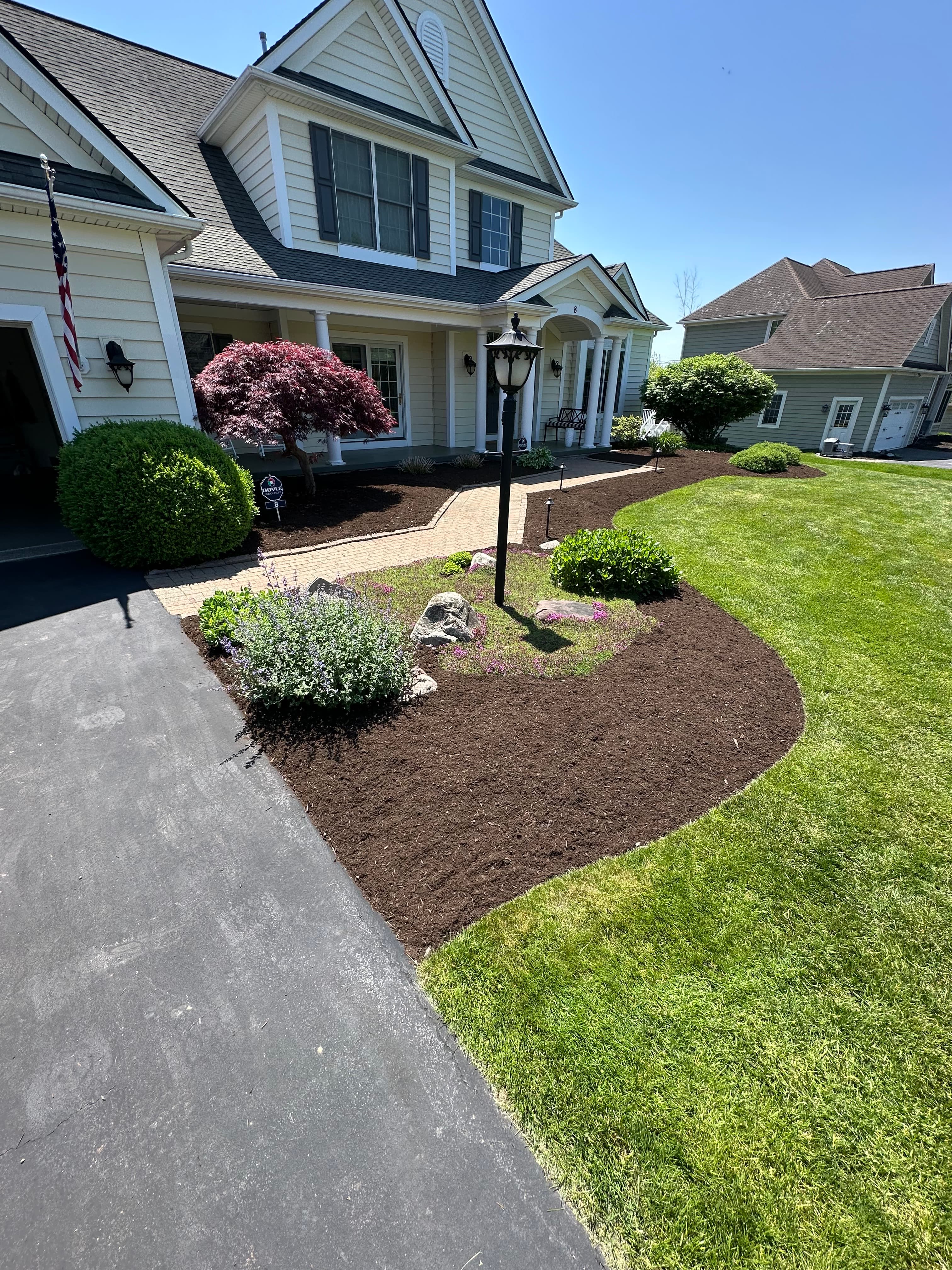 Mulch Job – photo 1
